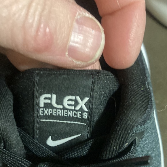 Nike flex experience 8 black runners - Picture 6 of 6